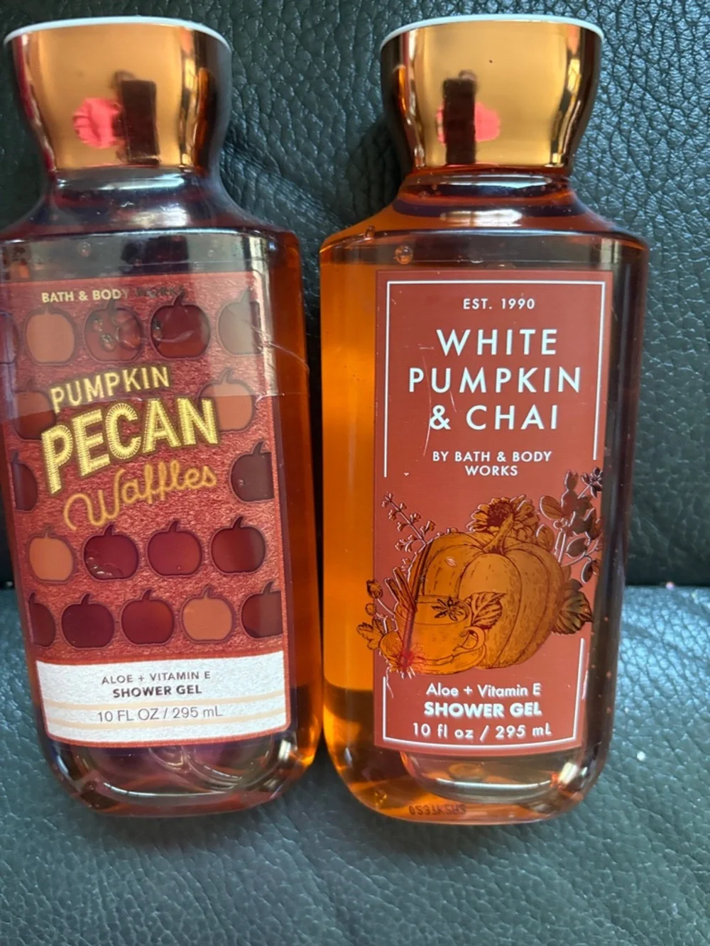 Bath and body works bath set in pumpkin pecan waffles and white pumpkin & chai